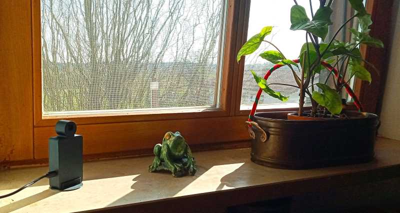 OWEL-2 auf der Fensterbank